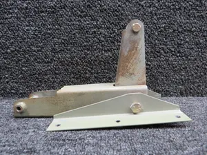 1260059-1, 1220089-2 Cessna 206H Outboard Flap Bellcrank Assembly with Supports